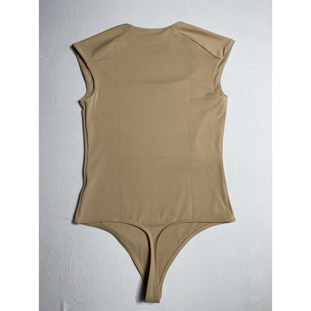 Express Body Contour Bodysuit Womens M Tan Square Neck Cap Sleeve Thong - Picture 3 of 4